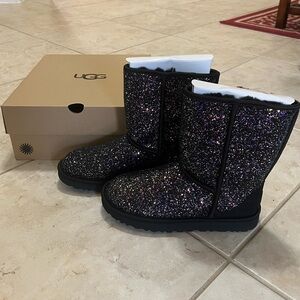 UGG Classic Short in Cosmos Sequin